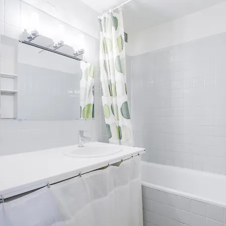 Appartement Spacieux 3 Pieces Pour 8 Pers. A Arc 1600, Proche Des Pistes - Fr-1-411-351 *